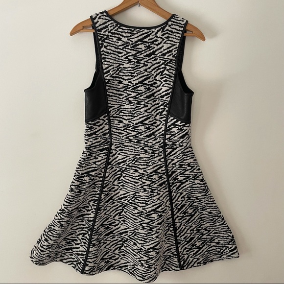 Jessica Simpson Fit and Flare Zebra Party Dress - Picture 6 of 11